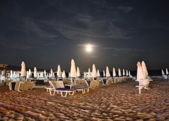 spiaggia_notte_pixabay