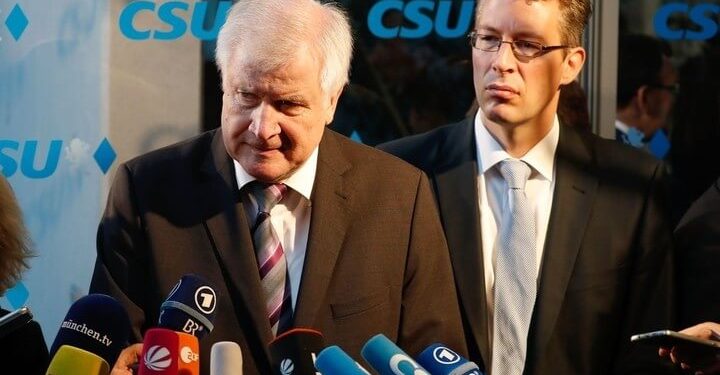 seehofer_blume_csu_germania_lapresse_2018