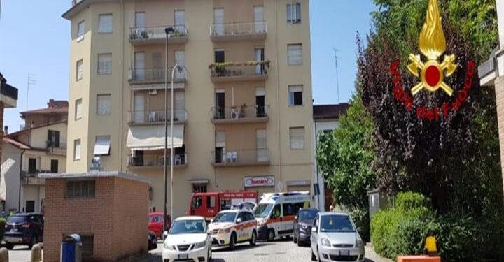 incendio_arezzo_vigili