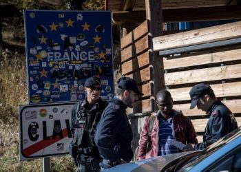 migranti_claviere_confine_italia_francia_polizia_lapresse_2018