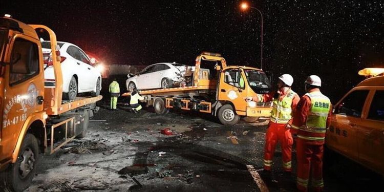 Cina, incidente autostradale