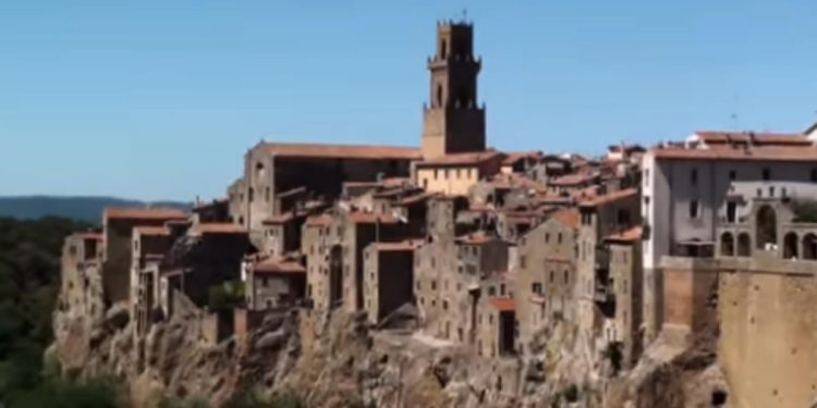 Pitigliano, Il borgo dei borghi