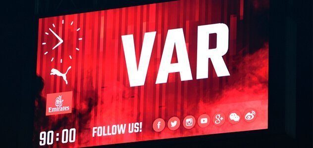 Var, tabellone stadio