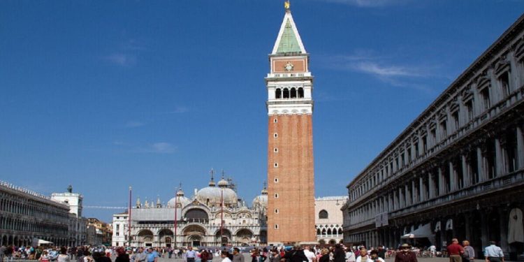 Venezia, piazza San Marco (Wikipedia)