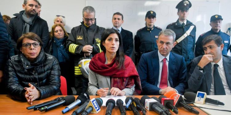 Virginia Raggi e Ministro Costa