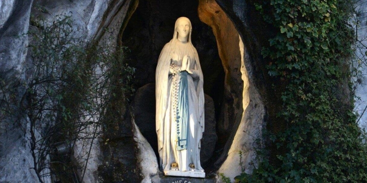 Beata Vergine Maria di Lourdes