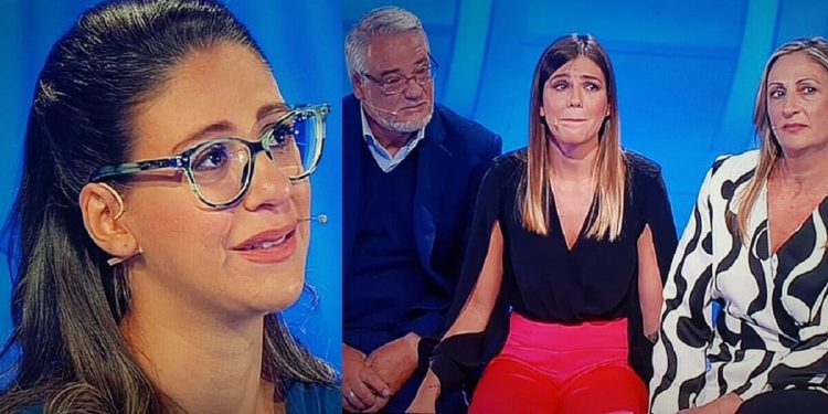 Stefania chiede scusa alla sua famiglia, C'è Posta per te 2019