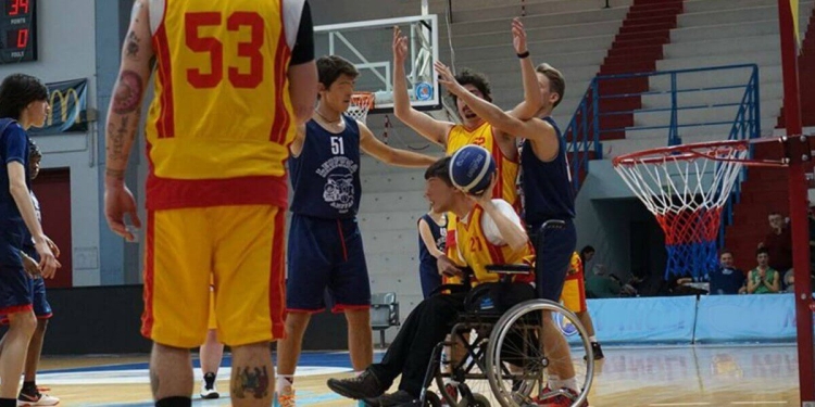 Una partita di baskin, basket integrativo (foto dal web)