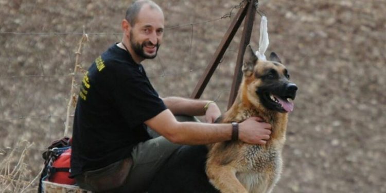 Cane cade nel pozzo, padrone si getta per salvarlo e muore con lui (foto da Twitter)