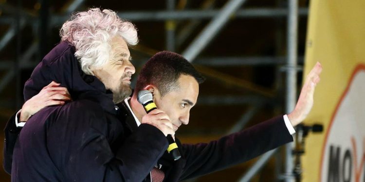 Beppe Grillo e Luigi Di Maio (LaPresse)