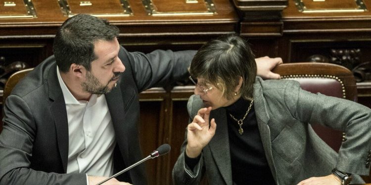 Il ministro dell'Interno Matteo Salvini con Giulia Bongiorno, ministro della Pa (LaPresse)