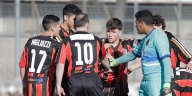 I ragazzi del Pro Piacenza prima del 20-0 contro il Cuneo, foto da Twitter