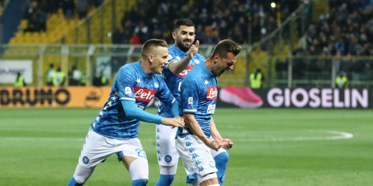 esultanza milik hysaj napoli