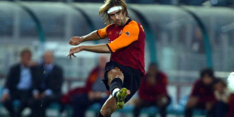 Batistuta: “Mio figlio lavora in copisteria? È un regalo” (La Presse)