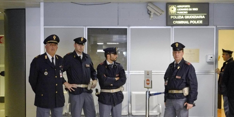 Polizia a Fiumicino