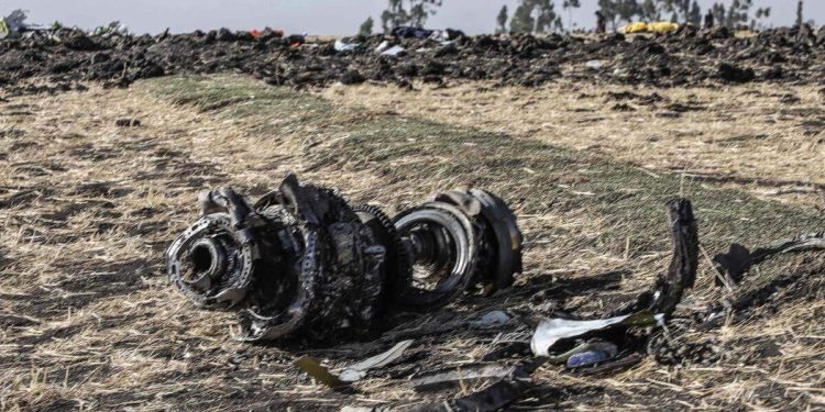 Resti aereo caduto in Etiopia