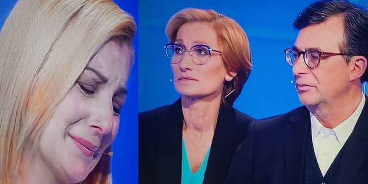 Paola chiede scusa al padre Vito, C'è posta per te