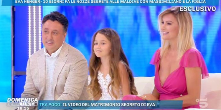 Eva Henger, Massimiliano Caroletti e la piccola Jennifer a Domenica Live