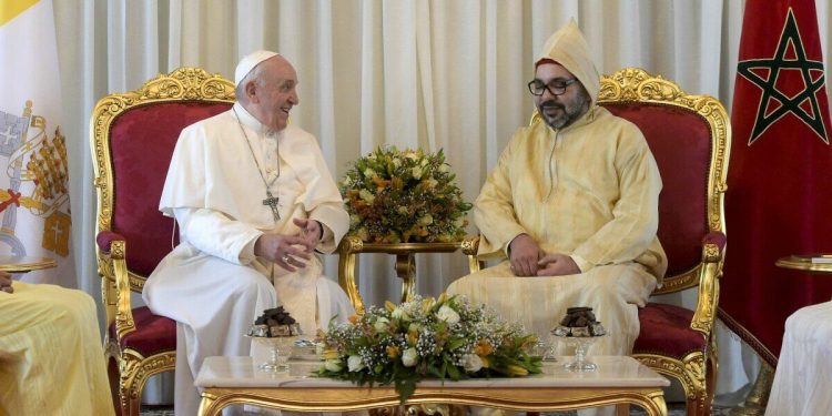 Foto Vatican Media/LaPresse30-03-2019 Rabat - MaroccoCronaca
Papa Francesco in visita in MaroccoNella foto: Accoglienza Ufficiale all'Aeroporto di Rabat-SalèDISTRIBUTION FREE OF CHRGE - NOT FOR SALE