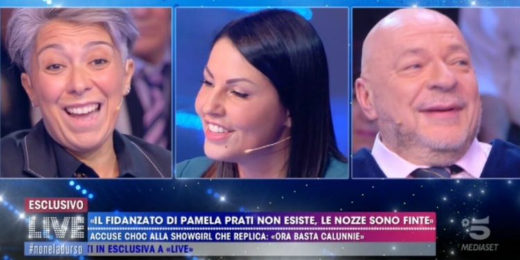 Eliana Michelazzo nel parterre di Live Non è la D'Urso