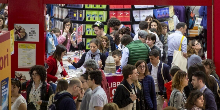 Al Salone del Libro di Torino (LaPresse)