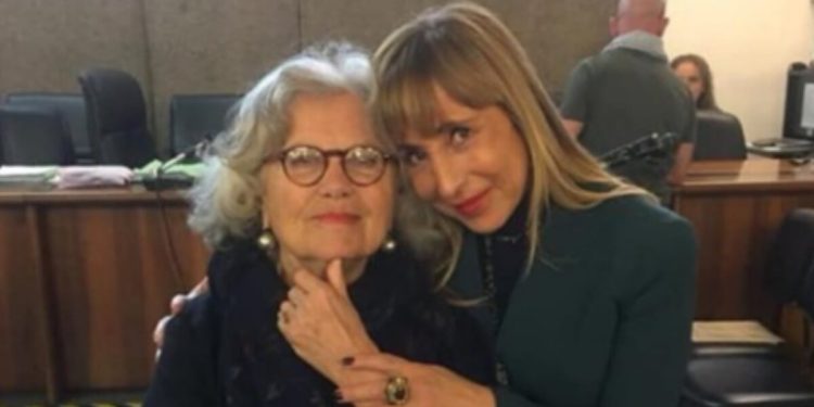 Roberta Petrelluzzi nel selfie "incriminato" da Ilaria Cucchi (foto Facebook)