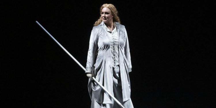 Richard Wagner
DIE WALKÜRE
Opera in tre atti su libretto dell’autore
Prima rappresentazione: Monaco di Baviera, Nationaltheatre, 26 giugno 1870
Direttore | Juraj Valčuha
Regia | Federico Tiezzi
Regista per la ripresa | Francesco Torrigiani
Scene | Giulio Paolini
Costumi | Giovanna Buzzi
Assistente ai Costumi | Maria Antonietta Lucarelli
Luci | Gianni Pollini