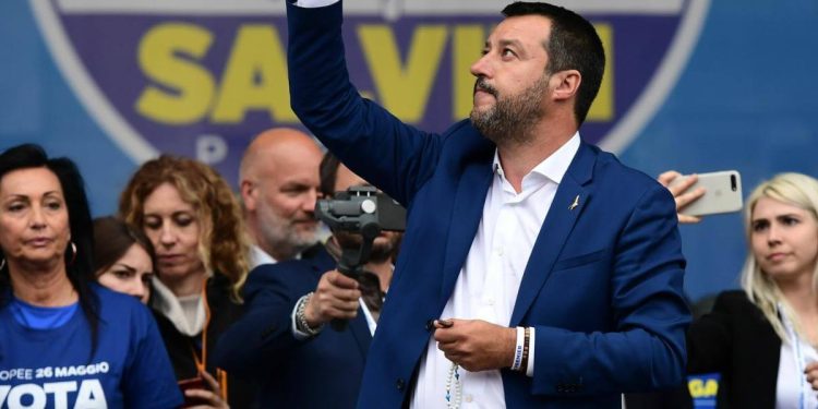 Salvini in comizio a Milano