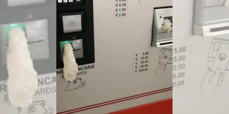 Vandali in Atm