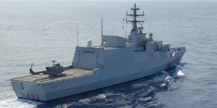 Nave Bettica della Marina Militare