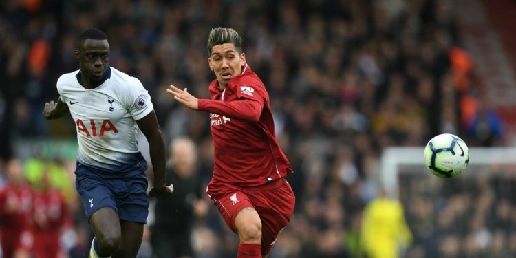 Calciomercato Juventus - Roberto Firmino in azione col Liverpool (Foto LaPresse)