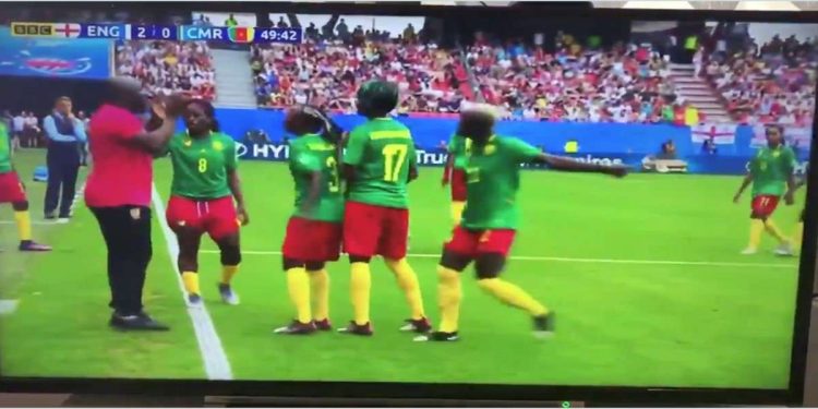 VAR Inghilterra-Camerun: isteria di squadra