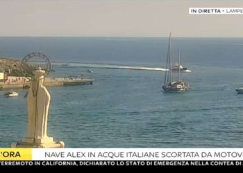 Mediterranea, veliero Alex a Lampedusa