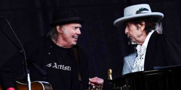 Neil Young e Bob Dylan insieme sul palco