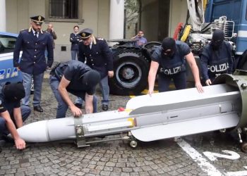 Missile sequestrato a Torino