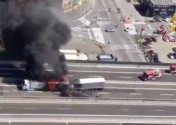 Incidente e incendio camion su A14