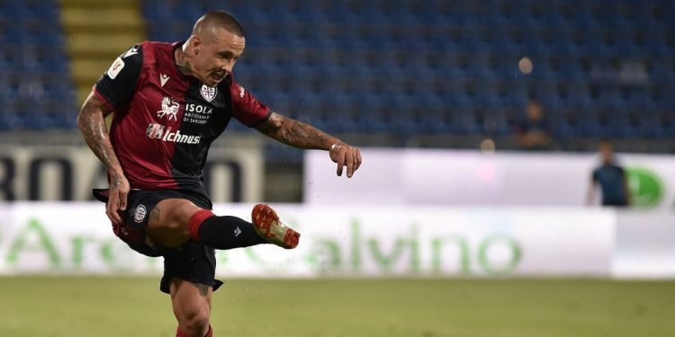 Probabili formazioni Cagliari Milan - Radja Nainggolan, Cagliari (Foto LaPresse)