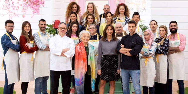 Bake Off Italia 7, il cast con i giudici e Benedetta Parodi