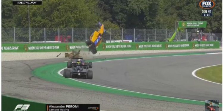 Incidente di Alex Peroni in F3 (Youtube)