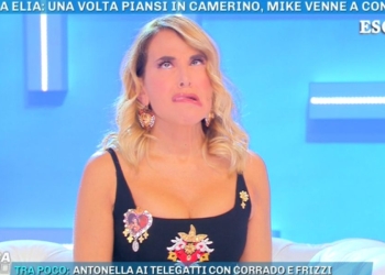 Barbara d'Urso, smorfia a Domenica Live