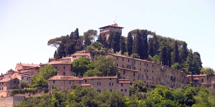 Cetona, Wikipedia