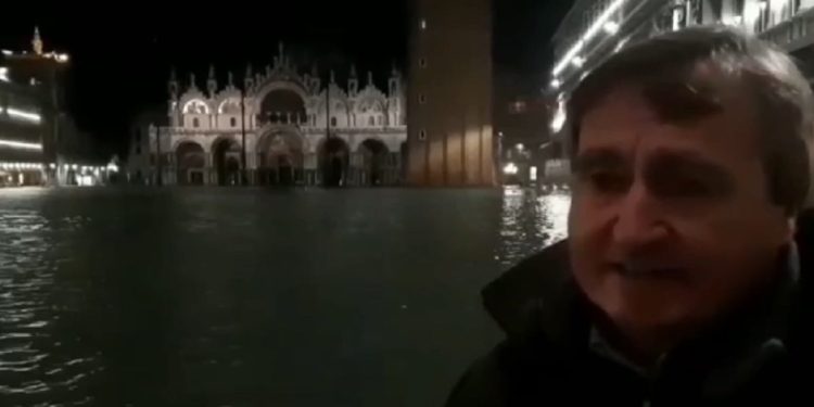 acqua alta venezia piazza san marco