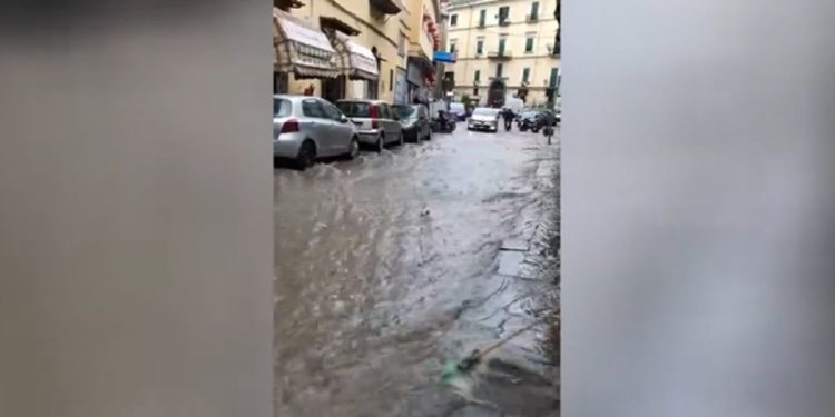 Bomba d'acqua Napoli