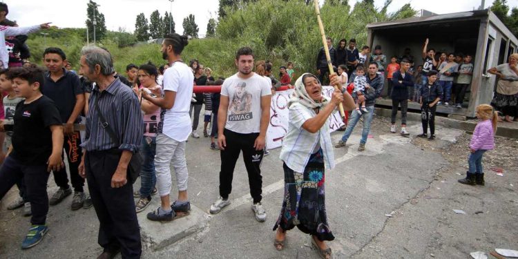 Protesta campo rom Roma