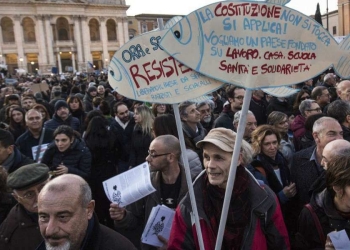 Le sardine in Piazza San Giovanni a Roma (LaPresse)