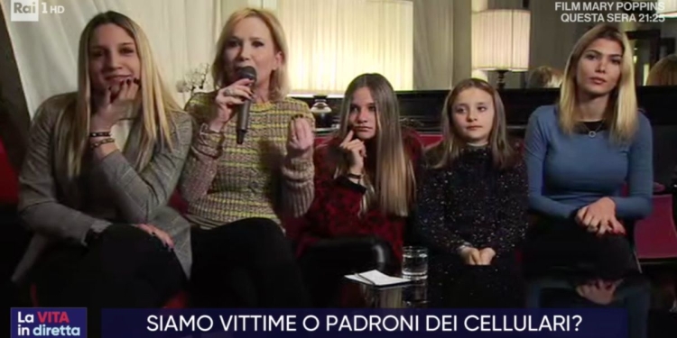 Vira Carbone e le figlie a La Vita in Diretta