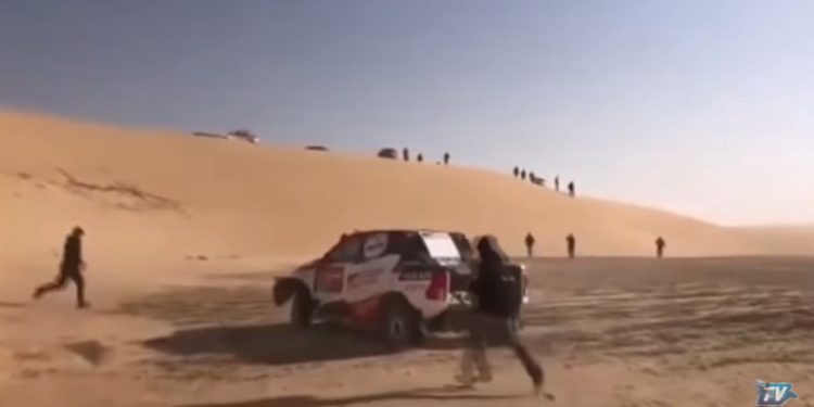 Fernando Alonso, incidente alla Dakar (Youtube)