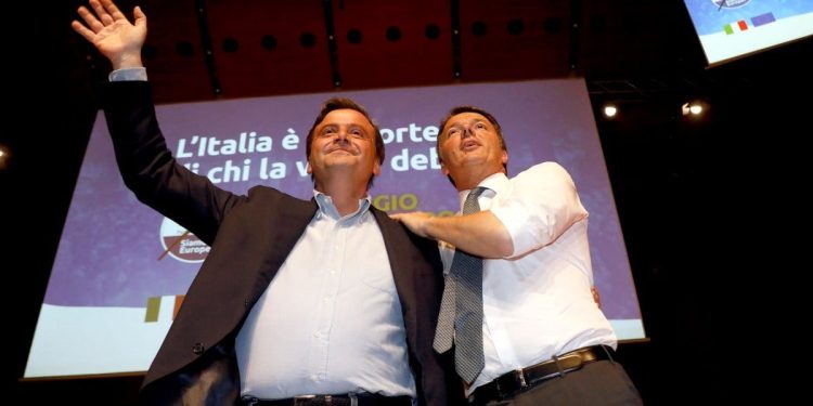 Foto LaPresse - Mourad Balti Touati
20/05/2019 Milano (Ita) - Largo Gustav Mahler
Cronaca
In vista dell'elezioni Europee un incontro organizzato dal Partito Democratico presso l'Auditorioum di Largo Mahler con Matteo Renzi e Carlo Calenda
Nella foto: Matteo Renzi con Carlo Calenda