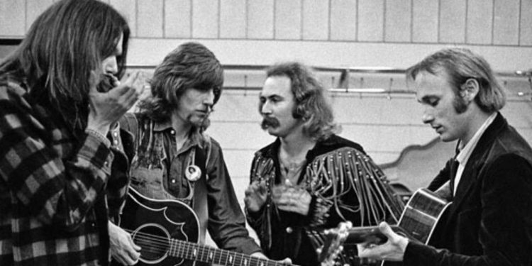 Da sinistra: Neil Young, Graham Nash, David Crosby e Stephen Stills (1970)