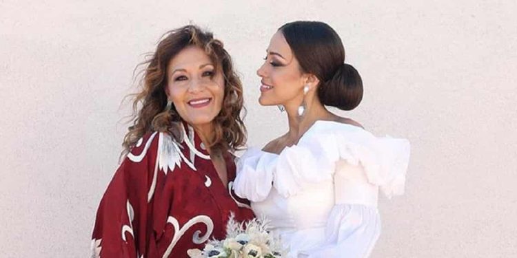 Paola Liguori, mamma di Teresanna Pugliese - Foto Instagram